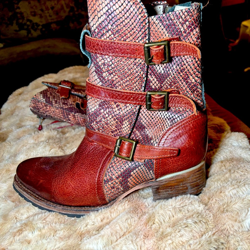 Free Bird Apex Size 10 Boot - image 1